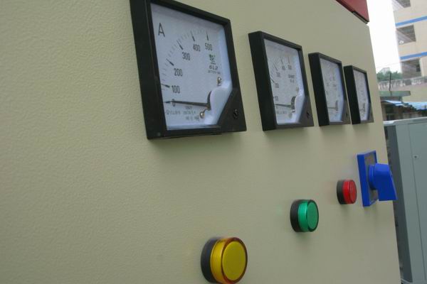 左贡配电柜-3683讲讲配电柜注意事项